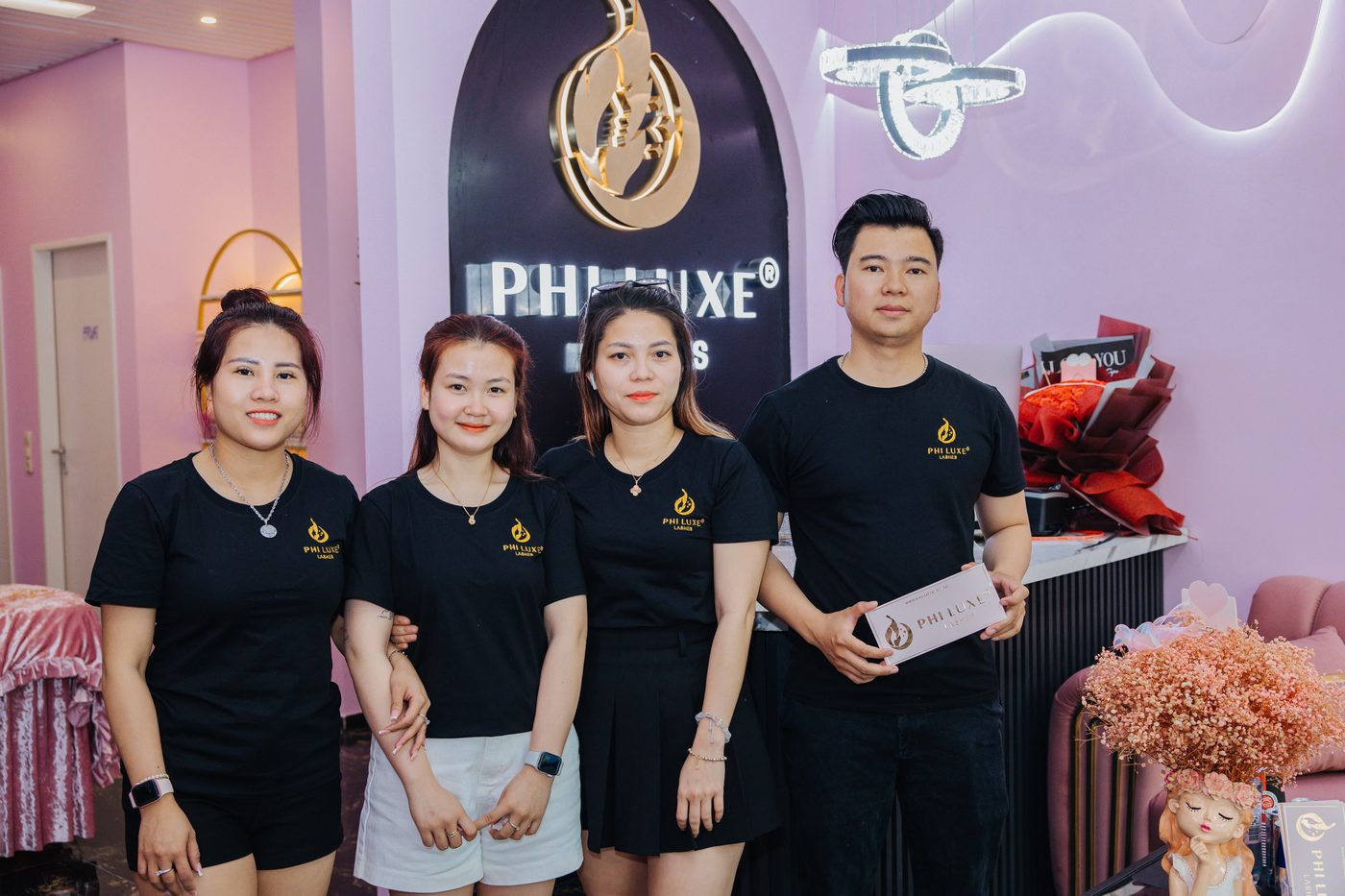 Das PHI LUXE Team, PHI LUXE LASHES®