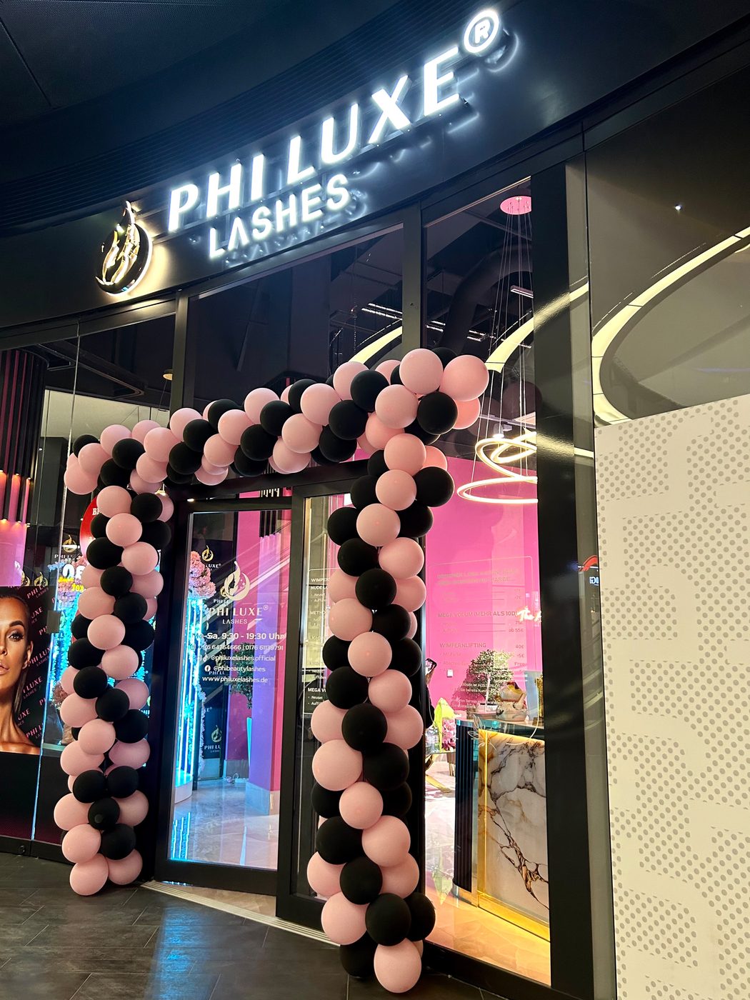 Eröffnung, PHI LUXE LASHES®