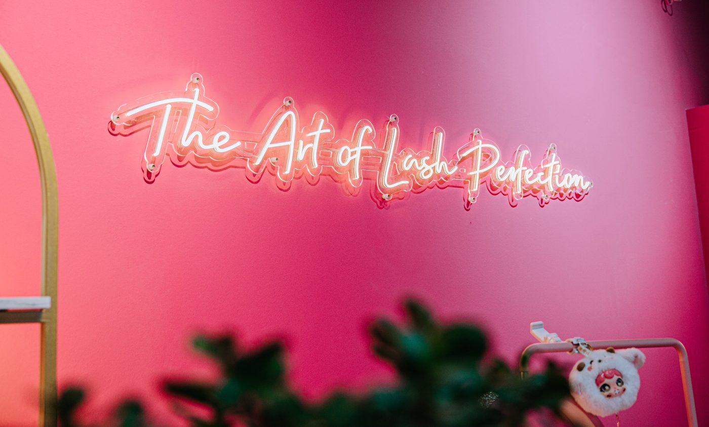 The Art of Lash Perfection, PHI LUXE LASHES®